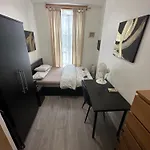 Central London Apartment 1